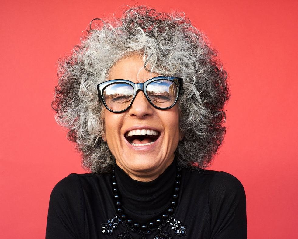 flotte kurzhaarfrisuren ab 60 mit brille